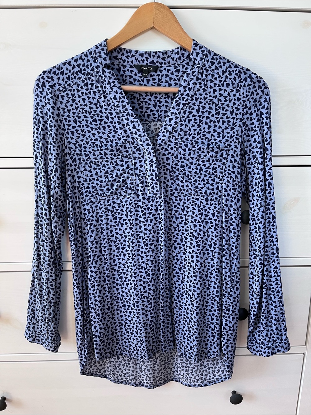 RW&CO. Navy Heart Print V-Neck Long Sleeve Blouse